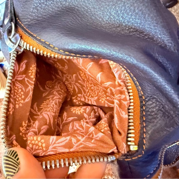 Hobo International Black and Tan Leather Hobo Crescent Shoulder Bag - Picture 12 of 12